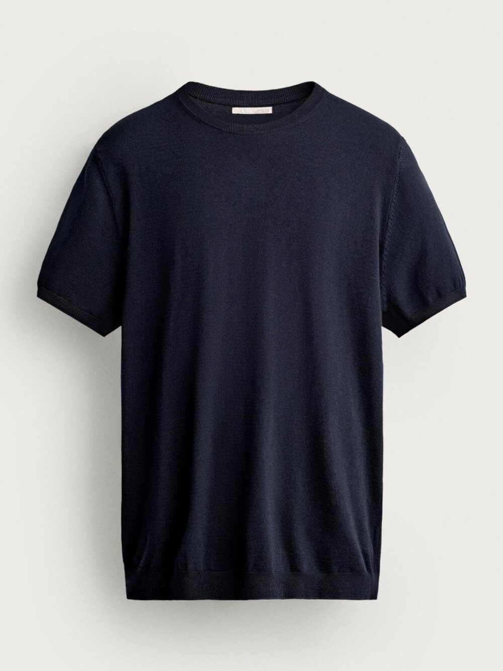 ZARA Men’s navy knit shirt (M)